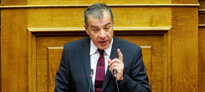 Θεοδωράκης: «Η Βόρεια Μακεδονία πρέπει να μπει στο ΝΑΤΟ»